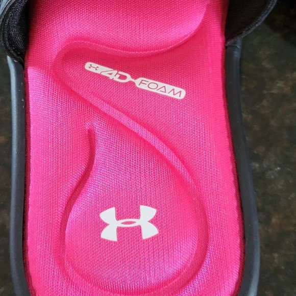 Under Armor Ignite IX Slide Sandals Adjustable Hot Pink/Black Girls Size 4 NEW - Picture 6 of 7